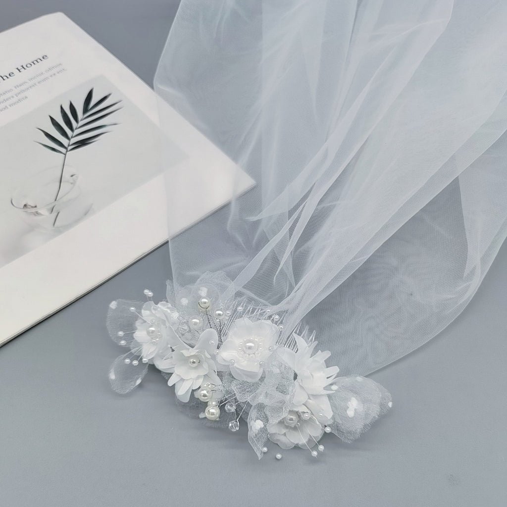Bride and Bridesmaid White Pearl Overlay Double-Layer Veil Hair Comb Wedding Headdress Party Holiday Mesh Flower Set Hair Accessories